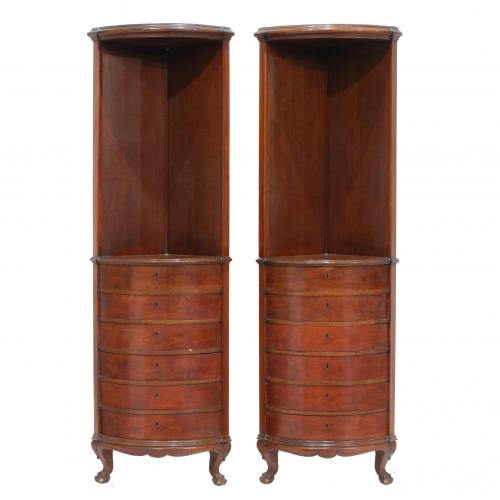 PAREJA DE MUEBLES RINCONEROS Y CUBERTEROS, MEDIADOS SIGLO XX.