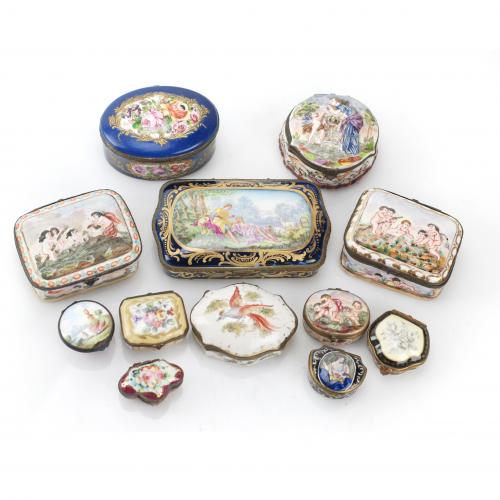 LOTE DE DOCE CAJAS FRANCESAS E ITALIANAS, PRIMERA MITAD SIGLO XX