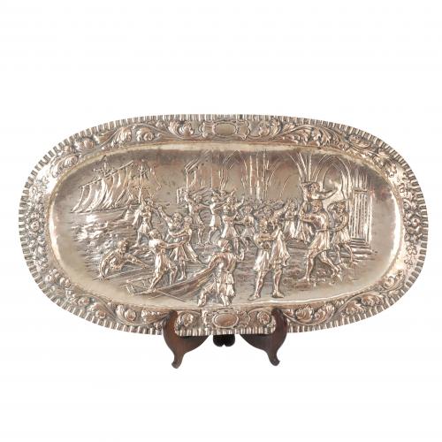 SILVER ORNAMENTAL SPANISH TRAY, EARLY C20th.