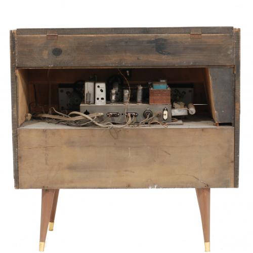 MUEBLE TOCADISCOS ALEMÁN "MAGESTIC", CIRCA 1960