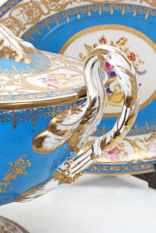 LARGE FRENCH SÈVRES SOUP TUREEN & TRAY, CIRCA SECOND QUARTE
