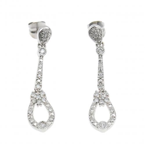 PENDIENTES LARGOS DE DIAMANTES.