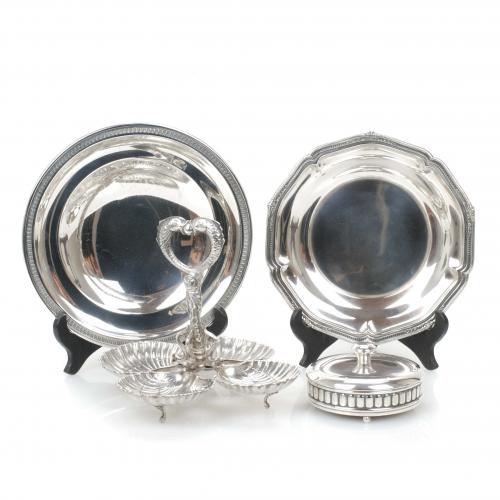 APPETIZER SERVING PLATTER, TWO CENTERPIECES AND JEWELRY BOX, MID 20TH CENTURY. 