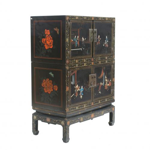 CHINESE CABINET, 20TH CENTURY