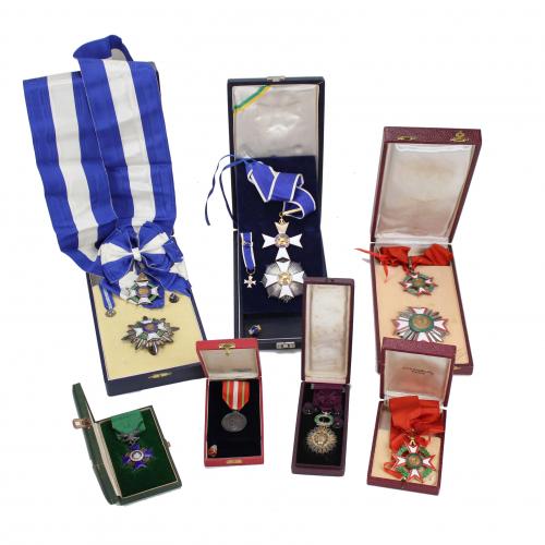 SIETE JUEGOS DE MEDALLAS Y CONDECORACIONES, SIGLO XX