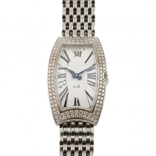 Steel case and bracelet, diamonds of approx. 0,66 ct.Roman numerals. Quartz movement.
