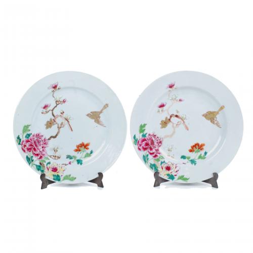 18TH CENTURY QIANLONG CHINESE SCHOOL. PAREJA DE PLATOS.