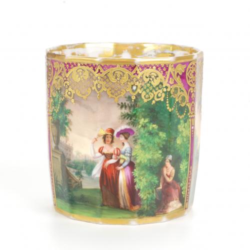 TAZA EUROPEA DE PORCELANA, FIN. SIGLO XIX - PPS. SIGLO XX