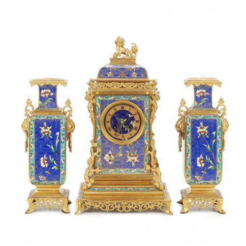 ENGLISH SET WITH CLOCKS AND COUPLE OF VASES, EARLY 20TH CENTURY.