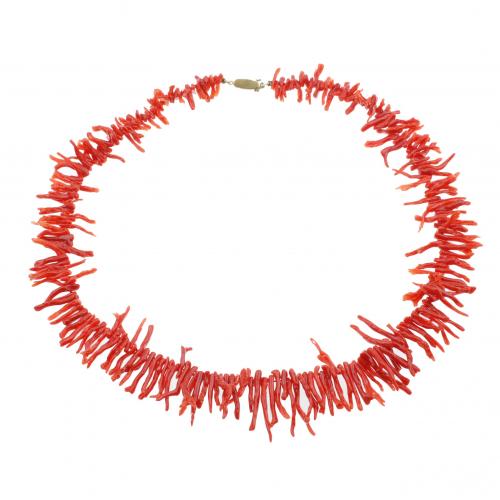 COLLAR EN CORAL.