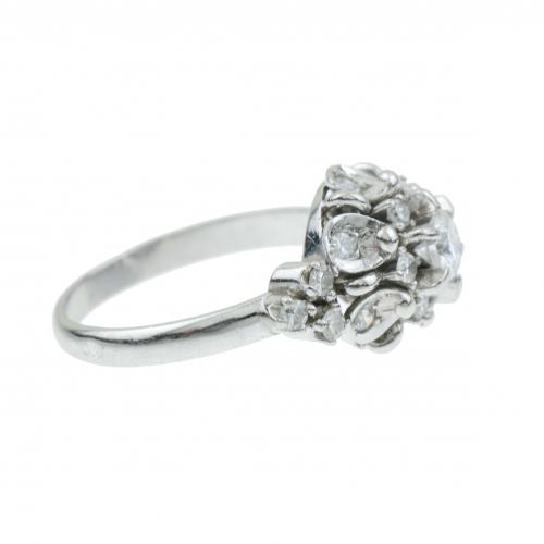 RING WITH DIAMONDS.