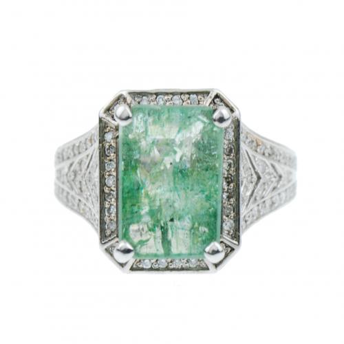 GREAT SORTIJA WITH EMERALD.