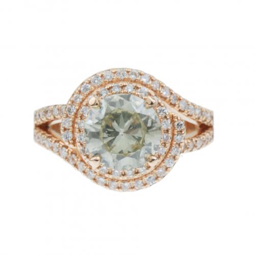 RING WITH DIAMONDS.
