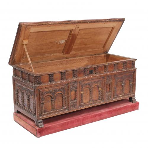 CATALAN DOWRY CHEST, C18th-19th. 