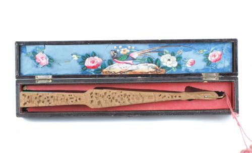 19TH CENTURY CHINESE SCHOOL ABANICO DE LAS MIL CARASDE CANT
