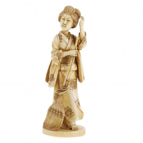 ESCUELA JAPONESA. PERÍODO MEIJI, FINALES SIGLO XIX OKIMONO DE DAMA COSTUMBRISTA. 