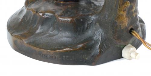 TABLE LAMP WITH BRONZE FIGURE, 20TH CENTURY.