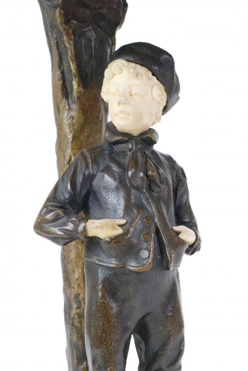 TABLE LAMP WITH BRONZE FIGURE, 20TH CENTURY.