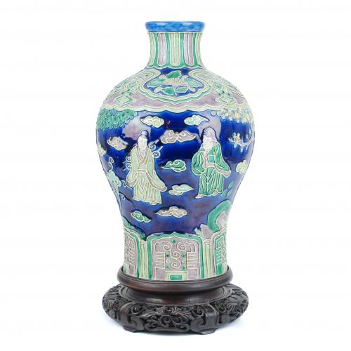 20TH CENTURY CHINESE SCHOOL VASE.