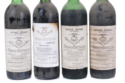 CUATRO BOTELLAS DE VINO FINO VEGA-SICILIA "UNICO", 1962, 19