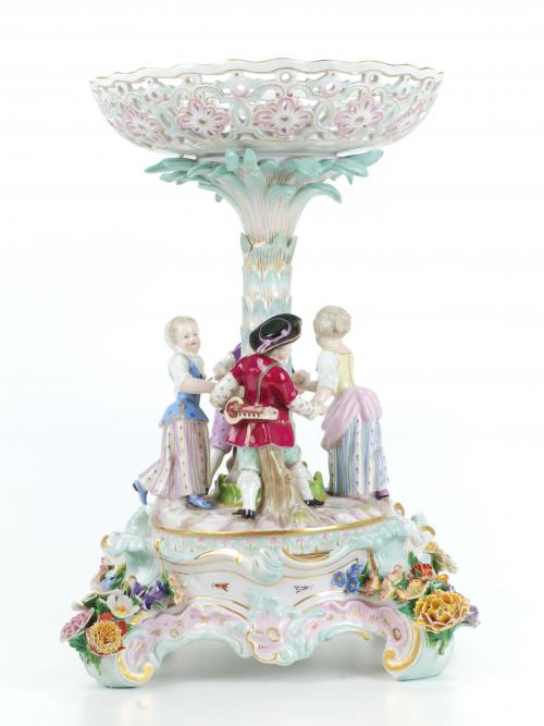 MEISSEN. CENTRO "NIÑOS DANZANDO", SIGLO XX.