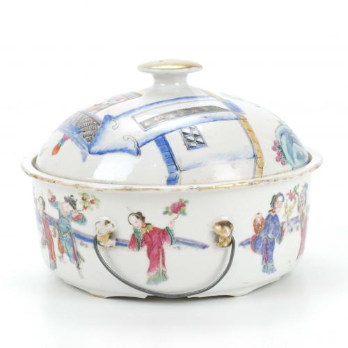 CHINESE SCHOOL C19th SOUP TUREEN
