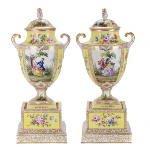 TWO IMPORTANT DRESDEN PORCELAIN URN VASES, 19TH CENTURY.