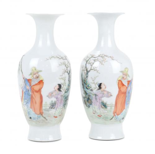 PAIR OF CHINESE VASES, EARLY C20th