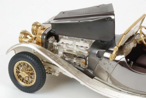 SILVER SCALE MODEL OF JAGUAR SS 100