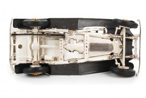 SILVER SCALE MODEL OF MERCEDES 1928