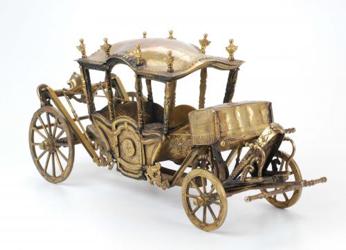 SMALL GOLD PLATED SILVER PORTUGUESE CARRIAGE, MID C20th. 