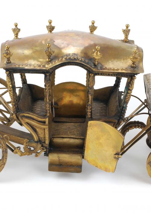 SMALL GOLD PLATED SILVER PORTUGUESE CARRIAGE, MID C20th. 