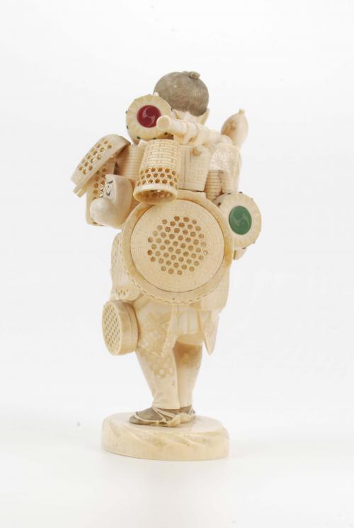 JAPANESE SCHOOL, MEIJI PERIOD, LATE C 19th OKIMONO, "SCRAP