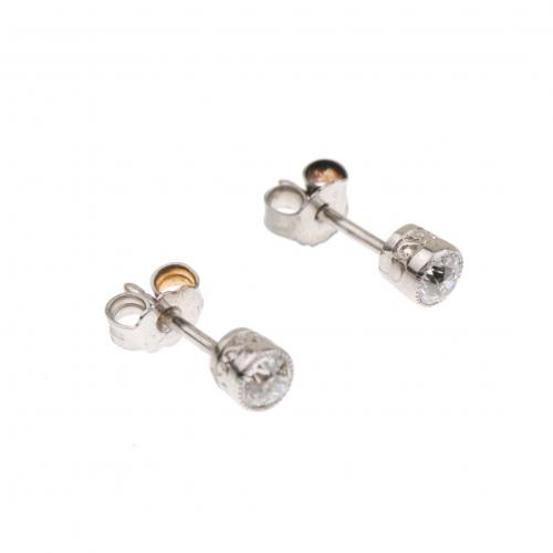 PENDIENTES DORMILONAS DE DIAMANTES.