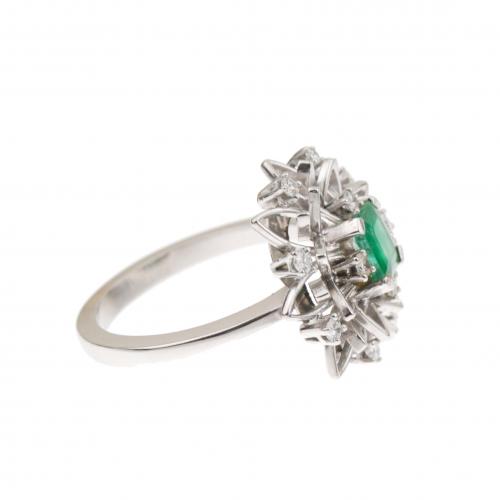 EMERALD AND DIAMOND RING