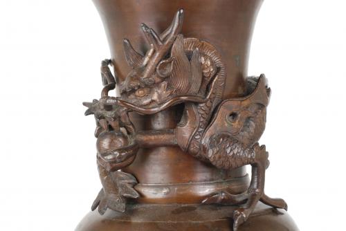 JAPANESE SCHOOL, C20th VASE