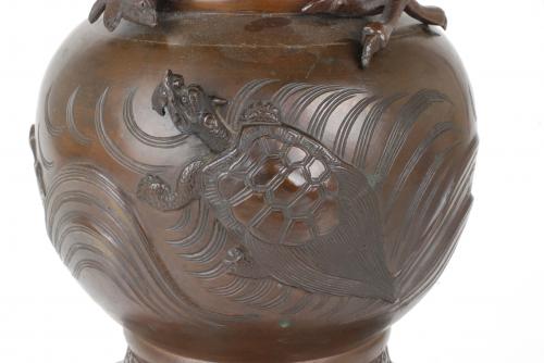 JAPANESE SCHOOL, C20th VASE