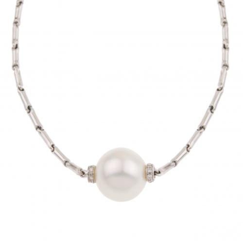 CHIMENTO. GOLD AND AUSTRALIAN PEARL NECKLACE