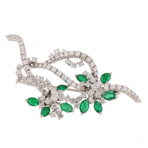DIAMOND & EMERALD BROOCH.