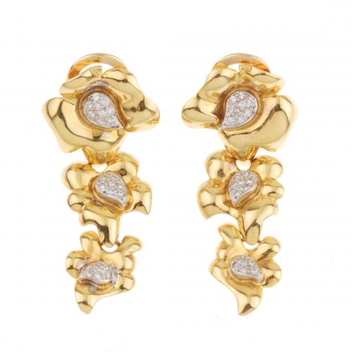 OCTAVIO SARDÀ. GOLD. AND DIAMOND EARRINGS