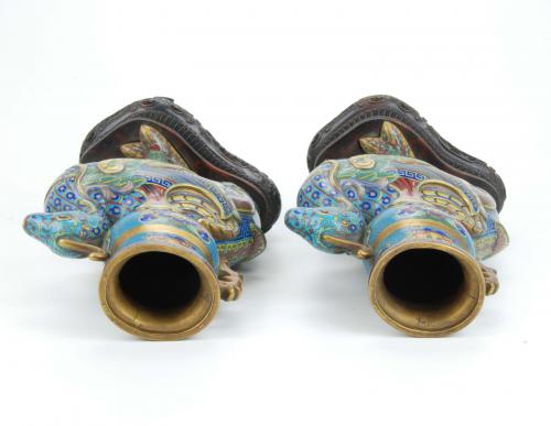 PAIR OF JAPANESE URNS, CIRCA 1920
