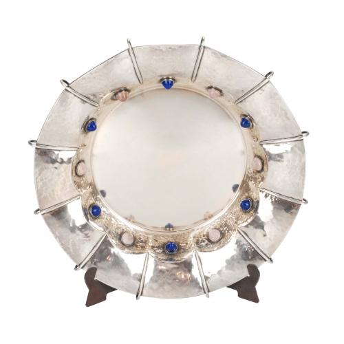 SPANISH HAMMERED  SILVER CENTRE PIECE, MID C20th.
