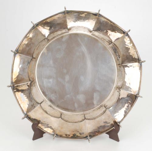 SPANISH HAMMERED  SILVER CENTRE PIECE, MID C20th.