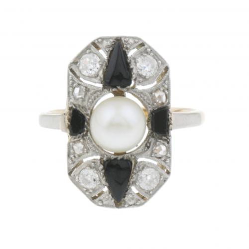 ART DECO RING.