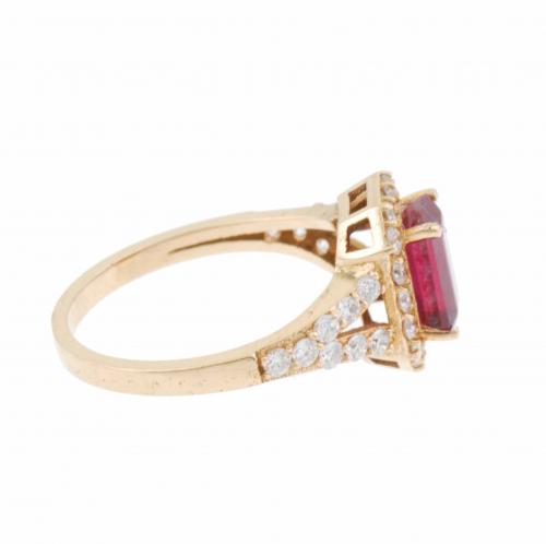 DIAMOND AND RUBY RING.