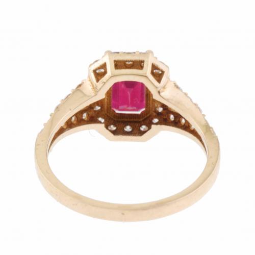 DIAMOND AND RUBY RING.