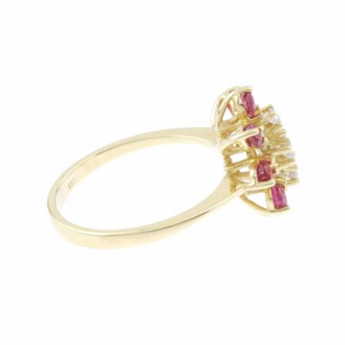 DIAMOND AND RUBY RING.