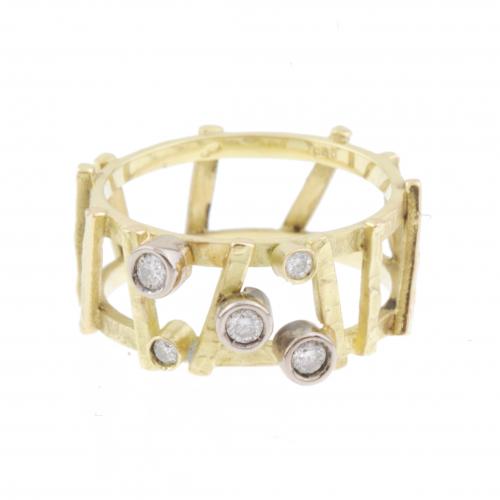 SORTIJA CON DIAMANTES.