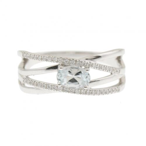 SORTIJA CON DIAMANTES Y AGUAMARINA.