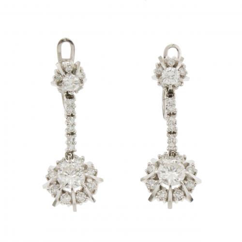 PENDIENTES LARGOS DE DIAMANTES.
